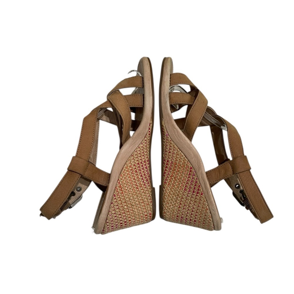 UGG Gaiana Leather Wedge Strappy Sandal SZ 6.5 Tan - Picture 6 of 9